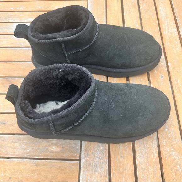 Ugg Boots - Picture 4 of 6